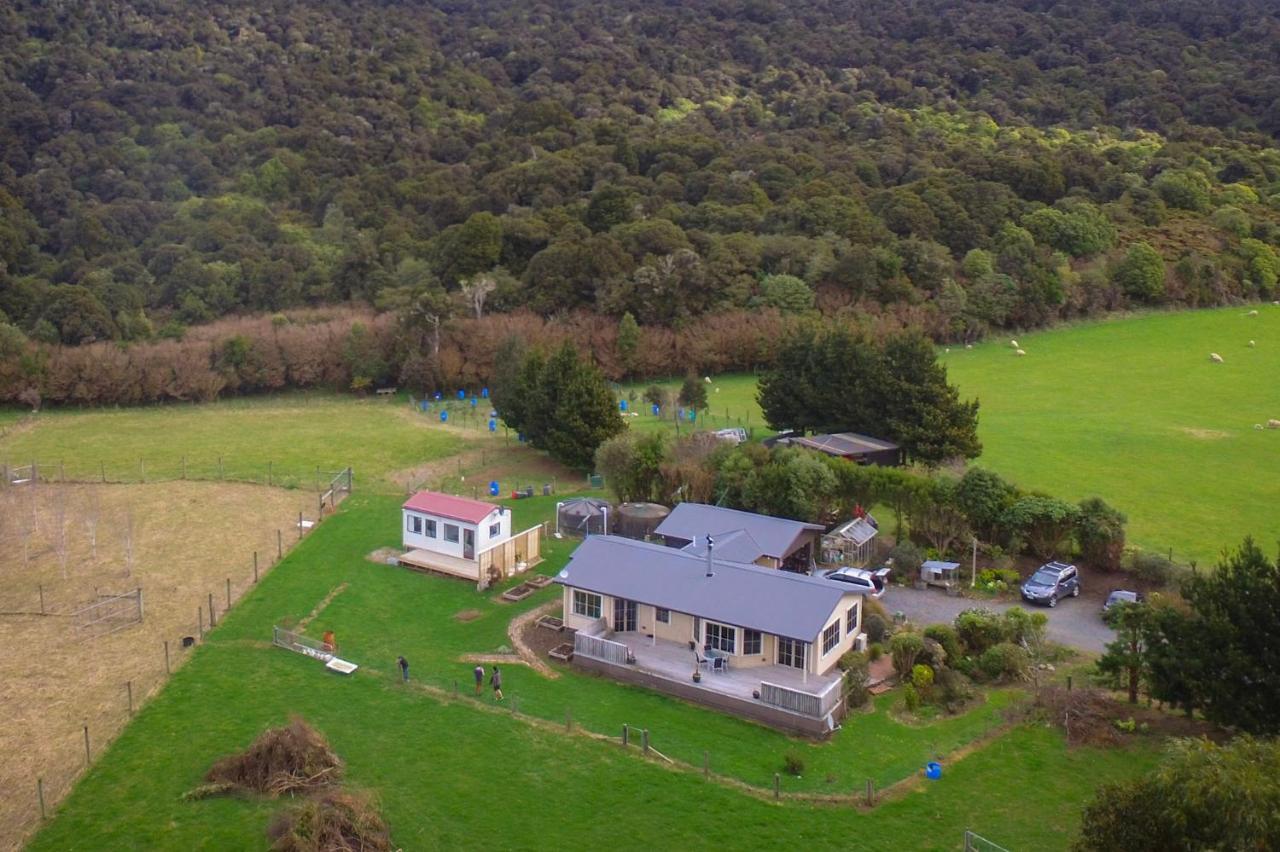Tram Track Cosy Cabin Reserve Papatowai Bagian luar foto